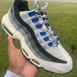 **RARE** NIKE Air Max 95 “Hyper Cobalt”